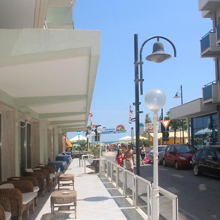 רימיני Hotel Bellavista-Olympic מראה חיצוני תמונה